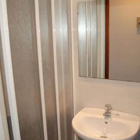 Atico Con Gran Terraza, A 100m De La Playa Del Port De Llanca, Con Wifi, Tv Y Cocina Renovada - Es-228-31 *