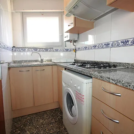 ático Con Gran Terraza, A 100m De La Playa Del Port De Llançà, Con Wifi, Tv Y Cocina Renovada - Es-228-31 Llança